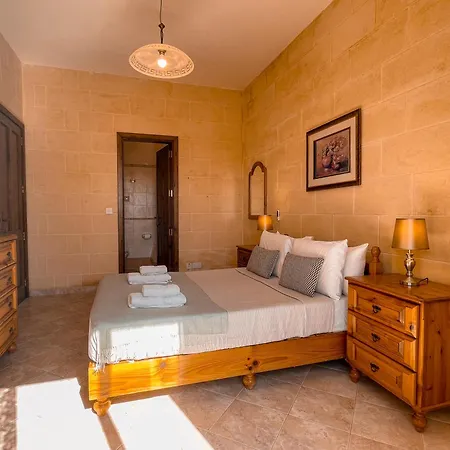 Fieldview - Gozo